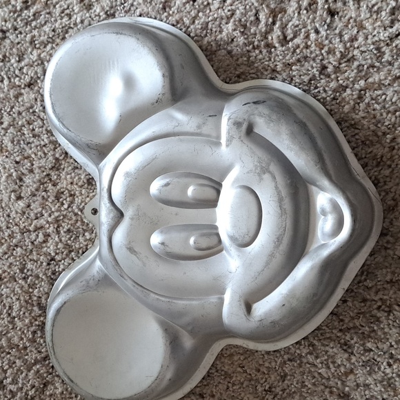 Vintage mickey mouse cake pan - Picture 1 of 3
